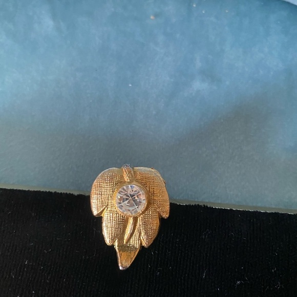 Stunning vintage black evening bag with a jewelry like closure detail an… - Picture 5 of 7